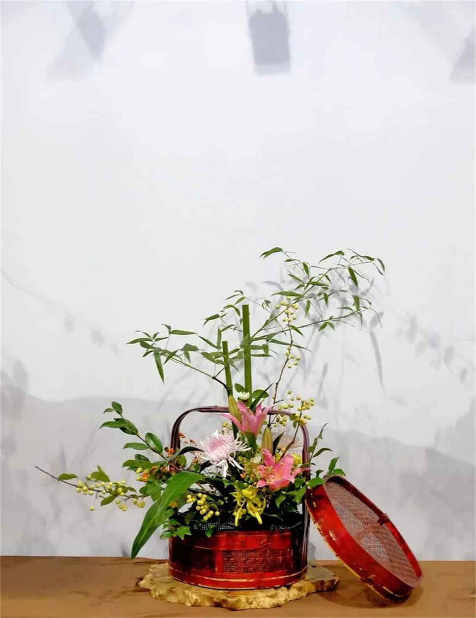 【采薇专栏】传统插花要破圈儿?17个流派、名师的200个作品点亮南京“最美花展” 【采薇专栏】传统插花要破圈儿?17个流派、名师的200个作品点亮南京“最美花展”